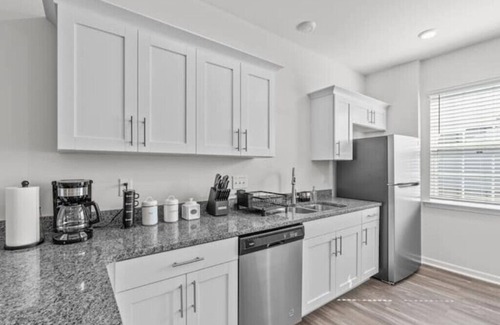 Durham House | New Built 3B Modern x Japandi Corporate Housingnn