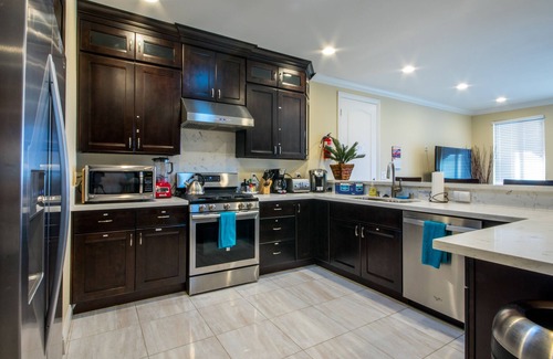Hermosa Village House | New Built - Super Close to Disneyland and Downtown Disney
