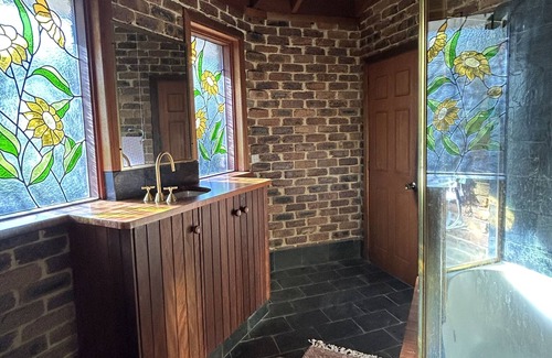 Wooloweyah House | NEW! Bush Retreat! 3 BR, 2 BA in national park