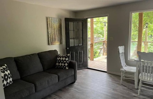 Eminence Cabin | New cabin located on the jacks fork river front.