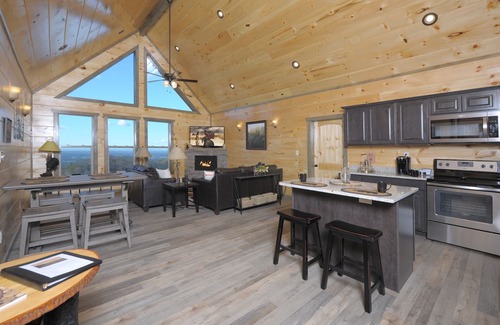Gatlinburg - Pigeon Forge Cabin | NEW Cabin, stunning sunset views, near Dollywood, Pigeon Forge and Gatlinburg