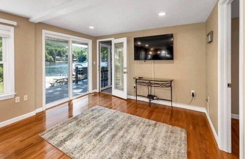 Alton Bay House | NEW Calm Cove Retreat Dock and Beach