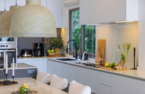 Moo 5 Villa | NEW! CARPE DIEM - Perfect Sunset and Beachside Panorama, 200m walk to the Beach