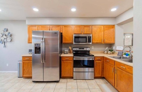 Casa Grande House | NEW! Casa Aria 4BR Home & Heated Pool