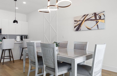 Tampa House | NEW! Casa Sol - Luxury Townhome In Prime Location