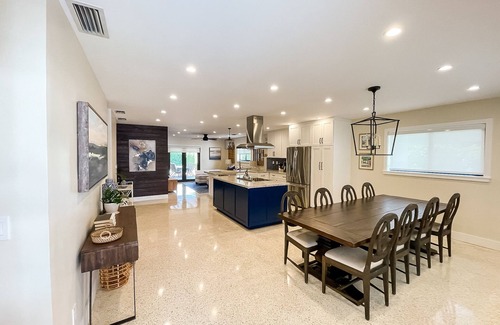 Coral Way House | NEW*CasaSonrisa*HeatedPool*Terrace*5Bed*Shenandoah