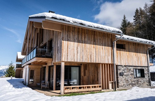 Montalbert Ski Chalet | New chalet in La Plagne, direct ski access, sauna, parking, 5 bedrooms