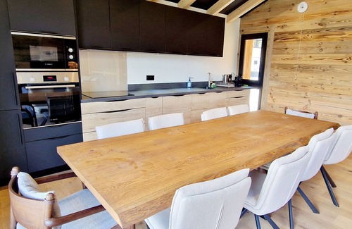 Montalbert Ski Chalet | New Chalet in La Plagne - 3Lv, 12p, Sauna, Parking, WiFi