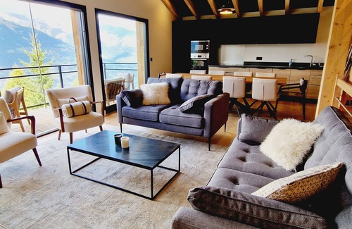 Montalbert Ski Chalet | New Chalet in La Plagne - 3Lv, 12p, Sauna, Parking, WiFi