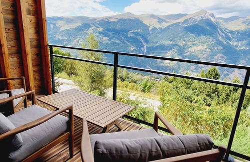 Montalbert Ski Chalet | New Chalet in La Plagne - 3Lv, 12p, Sauna, Parking, WiFi