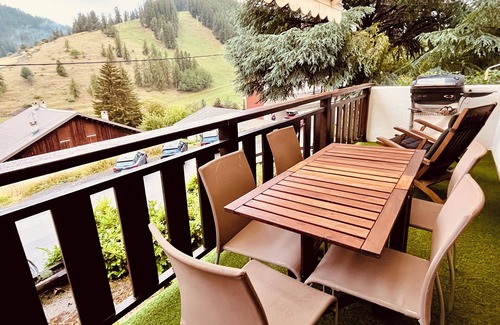 Peone Ski Chalet | NEW! CHALET WAPITI Warm mountain cocoon. Quiet Near the slopes