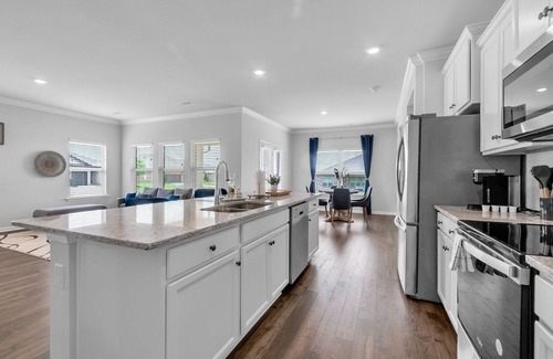 Capshaw House | NEW! Charming 4BR Ranch-Style Home | Corner Lot