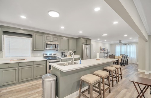 Clinton House | NEW! Charming Southern Retreat Near Historic Downtown