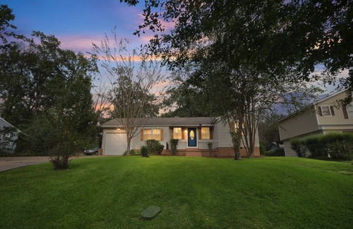 Clinton House | NEW! Charming Southern Retreat Near Historic Downtown