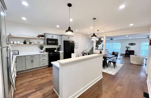 Cicero House | NEW Cicero LAKE HOUSE - Sleeps 9