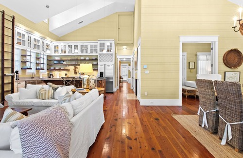 Watercolor House | NEW Classic WaterColor Home 2 Blocks to Camp WaterColor with LSV and Bikes