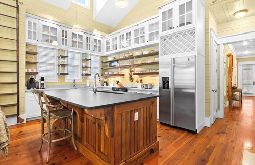 Watercolor House | NEW Classic WaterColor Home 2 Blocks to Camp WaterColor with LSV and Bikes