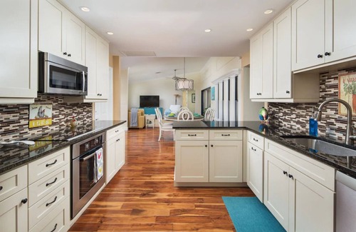 Palm River Estates House | NEW - Close to MERCATO & BEACH Designer Pool Home on Estate Lot! 3+bedrooms!