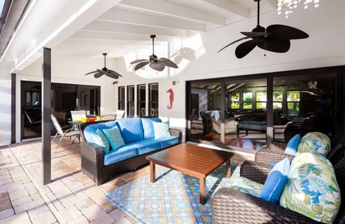 Palm River Estates House | NEW - Close to MERCATO & BEACH Designer Pool Home on Estate Lot! 3+bedrooms!