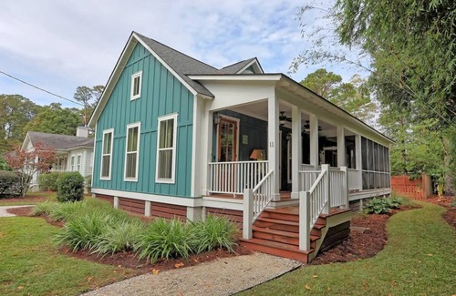 Isle of Hope Historic District House | New! Coastal Cottage Collection 10 min to City