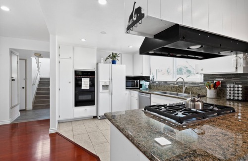 Sea View Estates House | NEW! Coastal Escape with Private Mini Golf