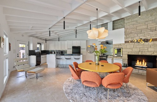 Sunrise Vista Chino House | New! Colony Retreat! Midcentury Gem! 4BR! Pool!FirePit! Views! Walk to DownTown!