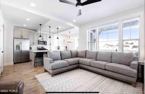 Park City House | *NEW* Comfy 4 bdrm close to resorts, trails, lakes