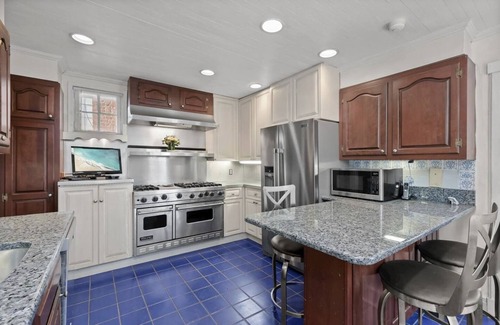 Annapolis House | NEW! Commissioning Weeks open!Spacious lux home downtown Annapolis at Main St.