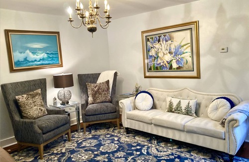 Annapolis House | NEW! Commissioning Weeks open!Spacious lux home downtown Annapolis at Main St.