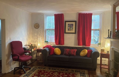 Annapolis House | NEW! Commissioning Weeks open!Spacious lux home downtown Annapolis at Main St.