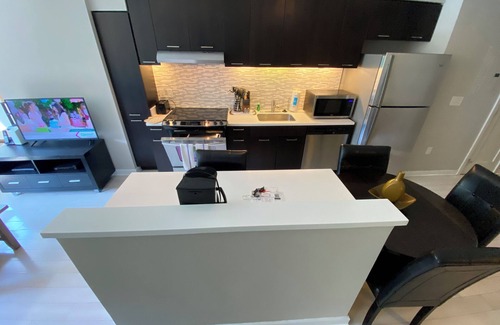 Rosslyn Apartment | NEW condo in superb Arlington with free parking and close to DC and metro