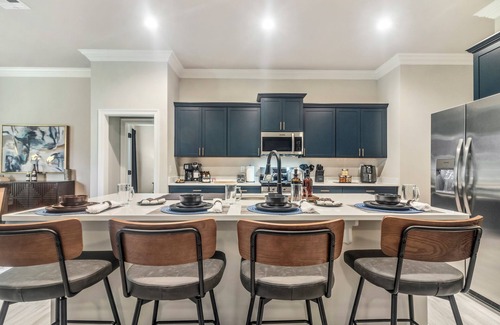 Lake Charles House | New Const 3 King Beds