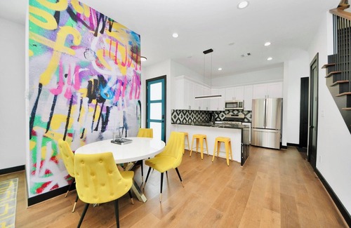 Northside House | New Construction 3 BR with en-suite baths, mins to Houston’s top spots & events.