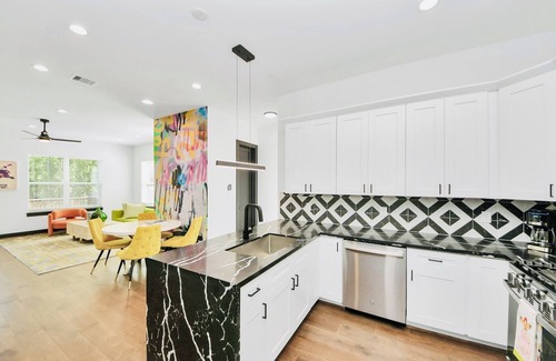 Northside House | New Construction 3 BR with en-suite baths, mins to Houston’s top spots & events.