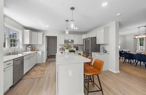 Narragansett House | New Construction 3 blocks from Boone St. and walkable to ocean wall.