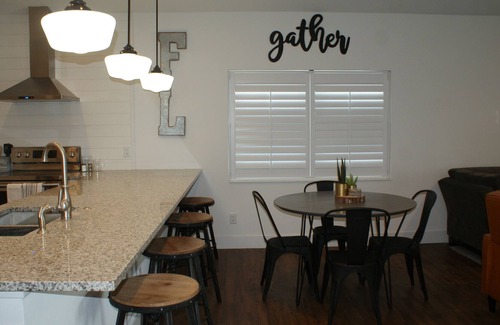 Alta Vista House | New Construction! Fully Furnished Vacation Home Minutes from Siesta Key Beach