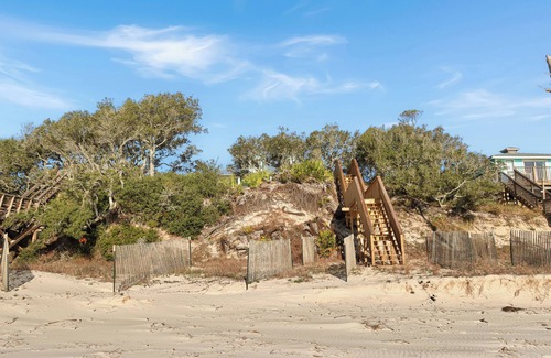Indian Pass House | NEW Construction! Incredible 6BR~ Indian Pass, Beachfront, Private Pool