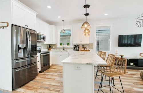 Englewood House | New Construction Modern POOL Home.LESS than 57 seconds walk to the BEACH!
