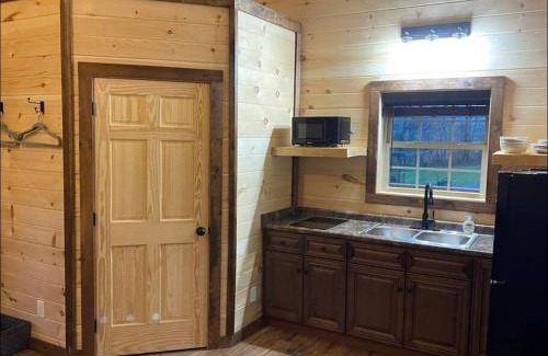 Sevierville House | New Construction Pet Friendly Tiny Home W/Hot Tub