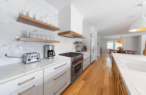Nantucket House | New construction, private retreat with 7 bedrooms, heated pool and spa, gym.