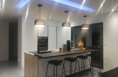 Lancon-Provence Villa | New contemporary villa with pool 15 min from Aix, 20 min from Marseille