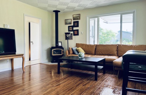 Langley Other | New contemporary Farm cottage with Mountain View’s
