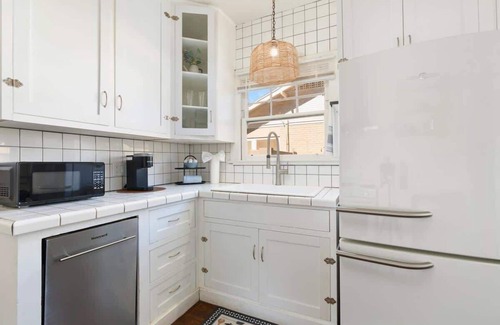 Coronado House | NEW Coronado Historic 1BR Boho Oasis! Private Yard