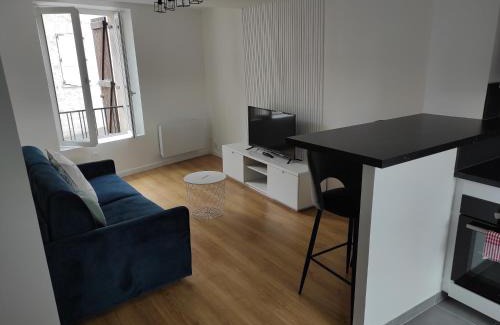 Vemars Apartment | New Cosy house 15 min Paris Roissy CDG & 6 min Parc Astérix I Villepinte