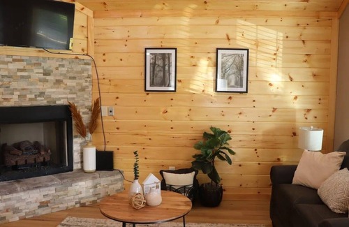 Gatlinburg - Pigeon Forge Cottage | New Cottage