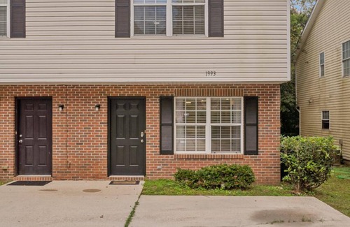 Tallahassee House | NEW! Cozy 3BDR Townhome - Close to Everything!