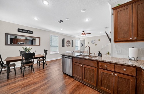 West San Antonio House | NEW! Cozy 3BR in Gated Community Near JBSA & SeaWorld