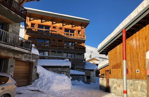 Les Almes Apartment | New, Cozy, and Bright Apartment in Tignes les Almes, Close to Ski Slopes and Shops