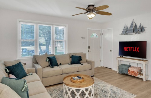 Rehoboth Beach Cottage | New! Cozy Beach Cottage w/King Bed & Large Patio in a Great Location!
