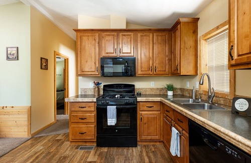 Payson Cabin | *NEW!* Cozy Cabin-5 minutes from Downtown Payson!